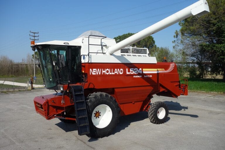 New Holland L524